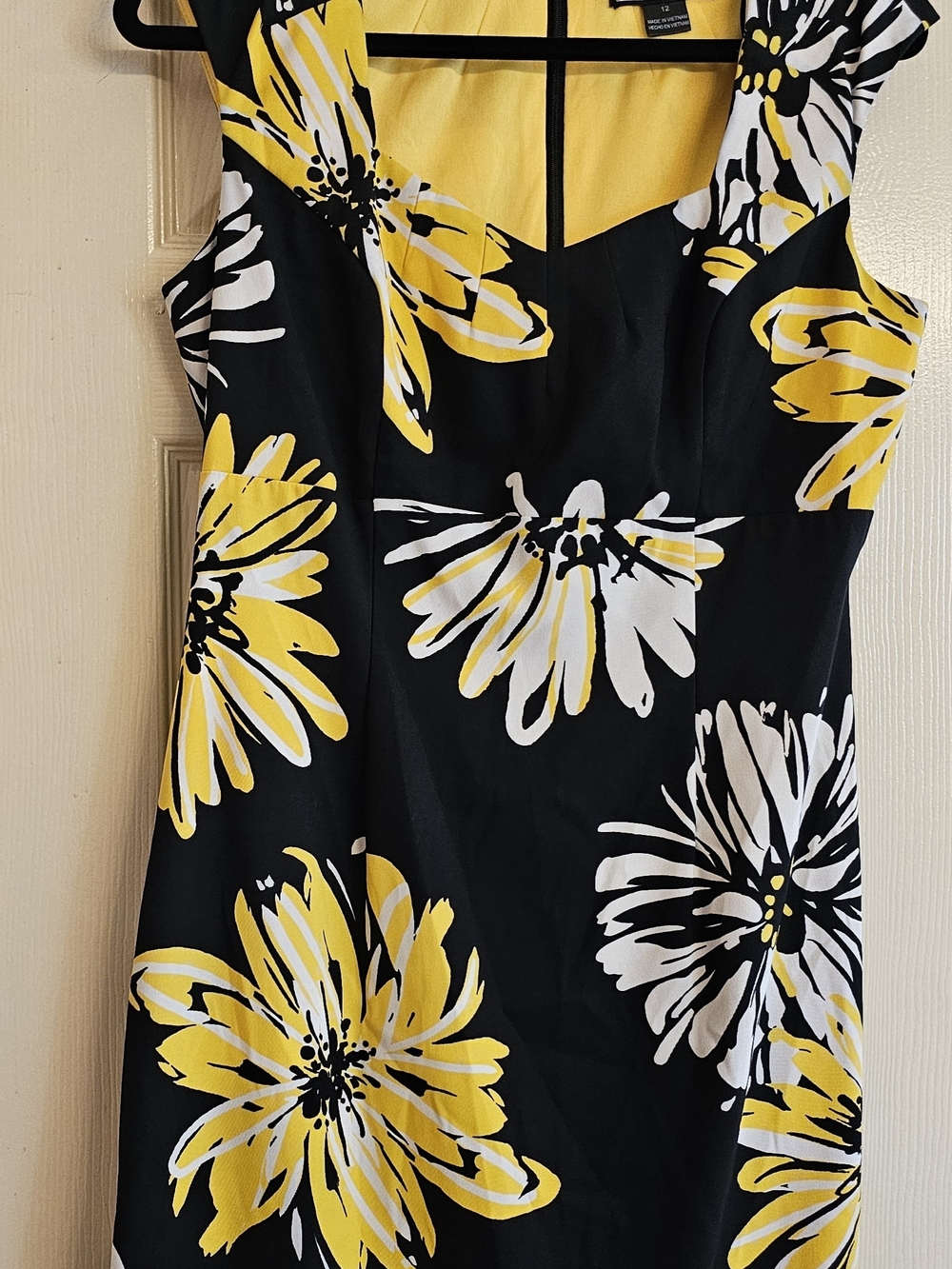Jessica Howard Black Midi Dress with Yellow & White Floral Print